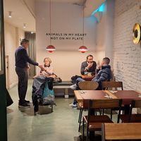 Un lugar muy agradable 👌🏻👌🏻👌🏻 at Green&Burger - Biocenter in Barcelona