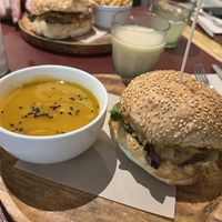 Brave Burger (vegetarian und vegan option) with pumpkin soup  at Green&Burger in Barcelona