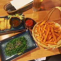 Mini-Frühlingsrollen/Algensalat/Süßkartoffelpommes  at Vylian in Blaubeuren