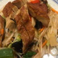 Vegan duck with vegetables, very tasty. Well done!  at De Yuan in Liege
