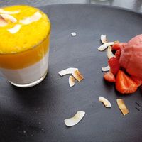 Kokos Pannacotta mit Espuma und Erdbeer Sorbet at Candela  in St Gallen