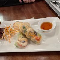 Summer roll with shrimps at Vevi in Vienna