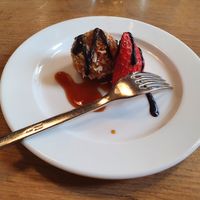 Nachtisch des Tagesmenues, super lecker. Kokosbällchen mit Karamell Schokosauce at Vevi in Vienna