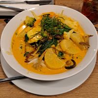 Curry-Nudel-Suppe mit Seitab at Vevi in Vienna