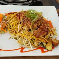 Weizennudeln mit Seitan at Vevi in Vienna