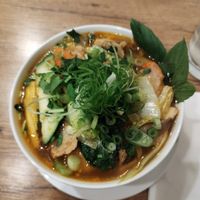 Süßsaure udon nudelsuppe at Vevi in Vienna