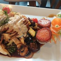 Vegan chicken at Vevi in Vienna