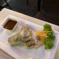 Summer roll with rice, seitan and vegetables  at Vevi in Vienna