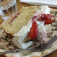 Stawberry cake with olive oil at Amendūla Café in Paris