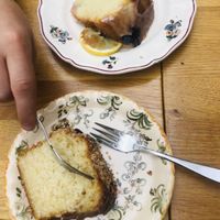 Cake amande yaourt / cake citron myrtille  at Amendūla Café in Paris