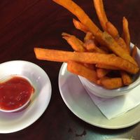 sweet potato fries at Deja Vu in Memphis