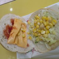 起士漢堡 at Mǐ Lè Shū Shí 米樂蔬食 in New Taipei City