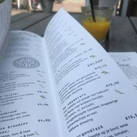 Several vega(n) options. Only the cakes are unfortunately not vega(n) 😉 at Joost in Odoorn