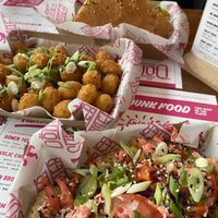 More delicious food from this place, bad girl donna, garlic chilli chick’n kebab and tater tots 🤤 at Döner Summer in Leeds