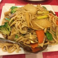 Lo mein at Yuan Fu in Rockville