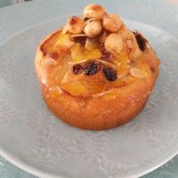Vegan hazelnut apple cake at Vegantisch  in Alicante