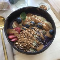 Very berry smoothie bowl 🥰 at Beans & Nuts in Bern