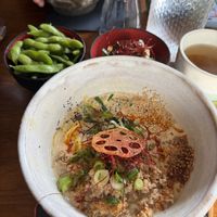 Edamames, chili tofu et le plat principal -> Tantanmen  at Mori Cafe in Paris