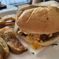 Hamburguesa con Quezo  at Planticeria in Panama City