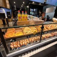 Small space but good variety   at Brezelkönig - Unterführung in Winterthur