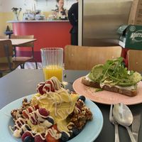 Frozen banana yoghurt and levain with avocado at À la Lo in Stockholm