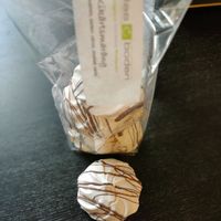 Aquafaba meringues at Kalasboden in Vanersborg