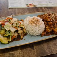 114 Tofu Bali - sieht leider wesentlich besser aus als es geschmeckt hat 😅 Tofu war aus, da hab ich ungefragt Tempeh bekommen 🙄 at Mr. Dam in Hamburg