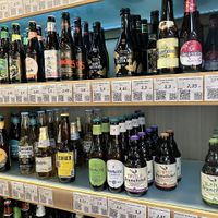 Beer vendor at Mercado Central de Valencia in Valencia