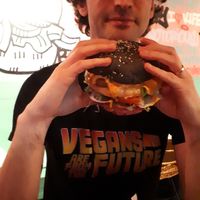 Notorious Sumo at Vegan Junk Food Bar - El Born in Barcelona