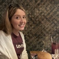 Cruelty free burger at Vegan Junk Food Bar - El Born in Barcelona