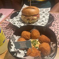 Mac and cheese bites, double cheesy smash    at Vegan Junk Food Bar - El Born in Barcelona