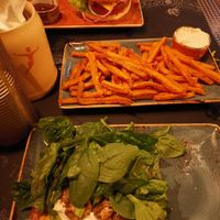 Sweet potato fries, Veggie burger and vegan burger at Peter Pane in Timmendorfer Strand