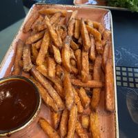 Frites de patates douces 👌sauce Bbq  at Peter Pane in Timmendorfer Strand