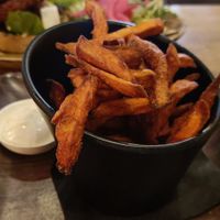 Sweet potato fries and vegan mayonaise at De Buurman in Heerenveen