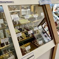 Great choice, some labelled Vegan but if not then the owner and label tells you which ones are ok!   at Ilfracombe Chocolate Emporium in Ilfracombe