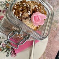 Glace vanille et chocolat, avec crème caramel et morceaux de spéculoos.  at La Bohème in Saintes-maries-de-la-mer