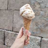 Cinnamon roll ice cream at AMMA Gelato in Barcelona