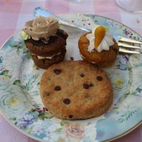 Dessert at Un Piano dans la Théière in La Rochelle