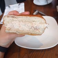 Donut de avellanas y caramelo at Debby's Good Veggie Food in Barcelona