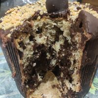 Panettone relleno de nutella at Debby's Good Veggie Food in Barcelona