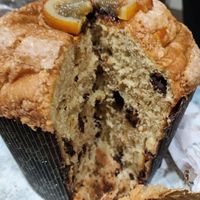 Panettone de chocolate y naranja at Debby's Good Veggie Food in Barcelona