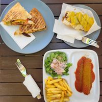 Fladenbrot, Hotdog und Currywurst vegan  at Cafe Riptide in Braunschweig