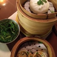 more vegan dumplings & a bun at Steamy Windows in Ghent