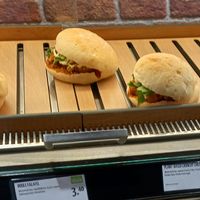 boule falafel 3,40€ at backWERK - Friedrich-Wilhelm-Platz in Aachen