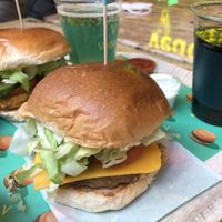 CHEESYBURGER (Hamburger Patty, Cheesy, Vedang Sauce, Salad, Red Onion, Pickles, Tomato) -> 6,80€
  at Vedang - green burger | Bikini in Berlin