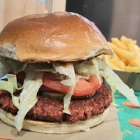 Babycue burger #Veganuary at Vedang - green burger | Bikini in Berlin