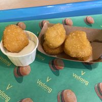 Vegan nuggets with mayo  at Vedang - green burger | Bikini in Berlin