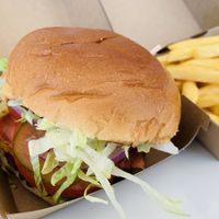 beyond burger at Vedang - green burger | Bikini in Berlin