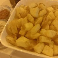 Patatas (con salsa y jamón a parte) at La Bellota y el Centeno in Alcoi