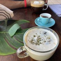Back again! Hubby got the Black Storm and I the Matcha Latte.  Love how they add almond butter to their non caffeinated lattes. Addictive 😜  at Sol de Maple in Cozumel